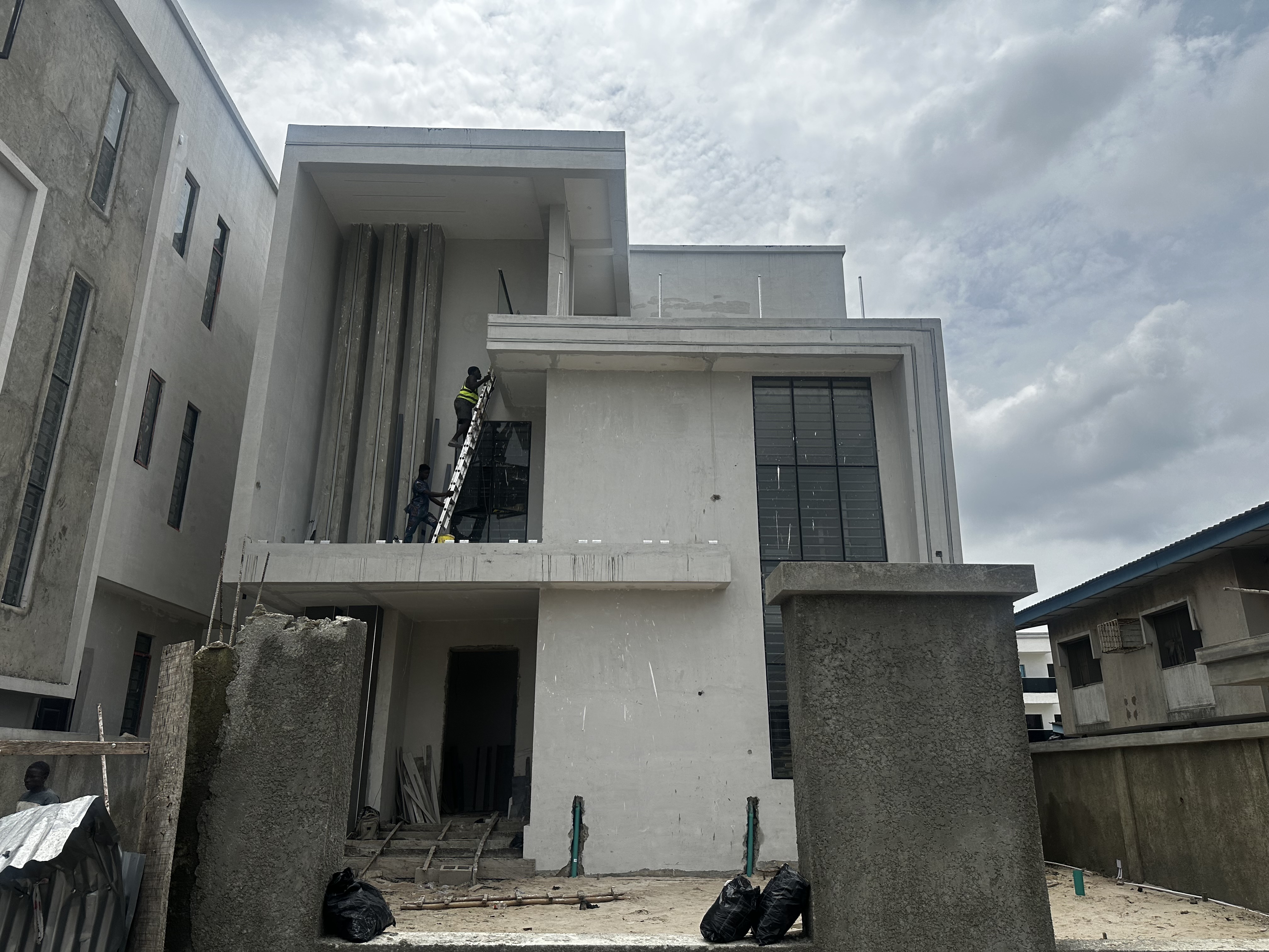 Tastefully Finished 6-Bedroom Fully Detached Duplex with Pool & CCTV, image 2 of 12