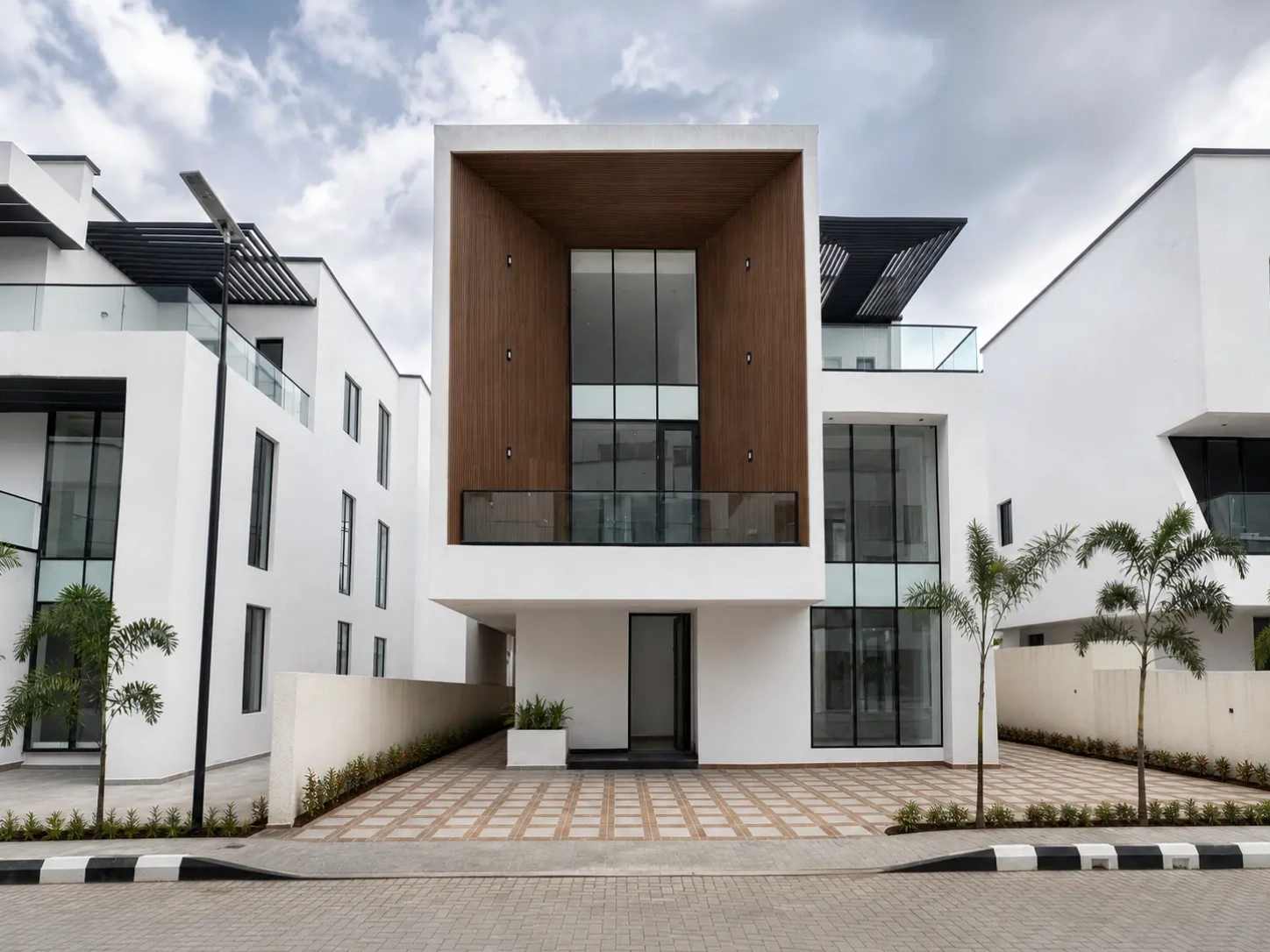 3-Storey Building - Lekki Foreshore in Lekki Foreshore, Off Freedom Way, Lekki - homes listing for ₦1,600,000,000