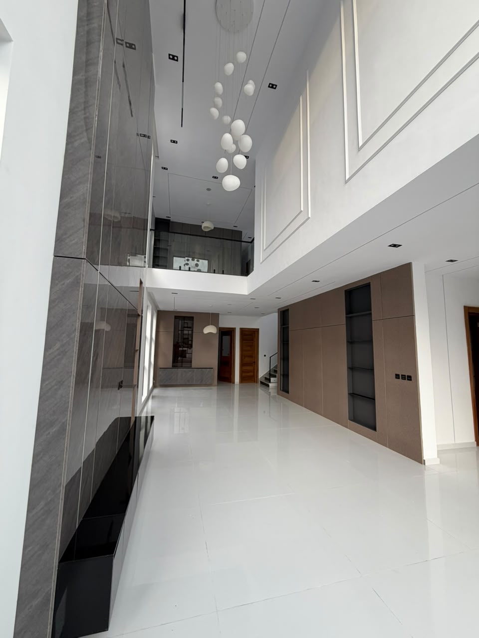LUXURY 5 BEDROOM FULLY DETACHED DUPLEX WITH BQ AND SWIMMING POOL, image 4 of 5