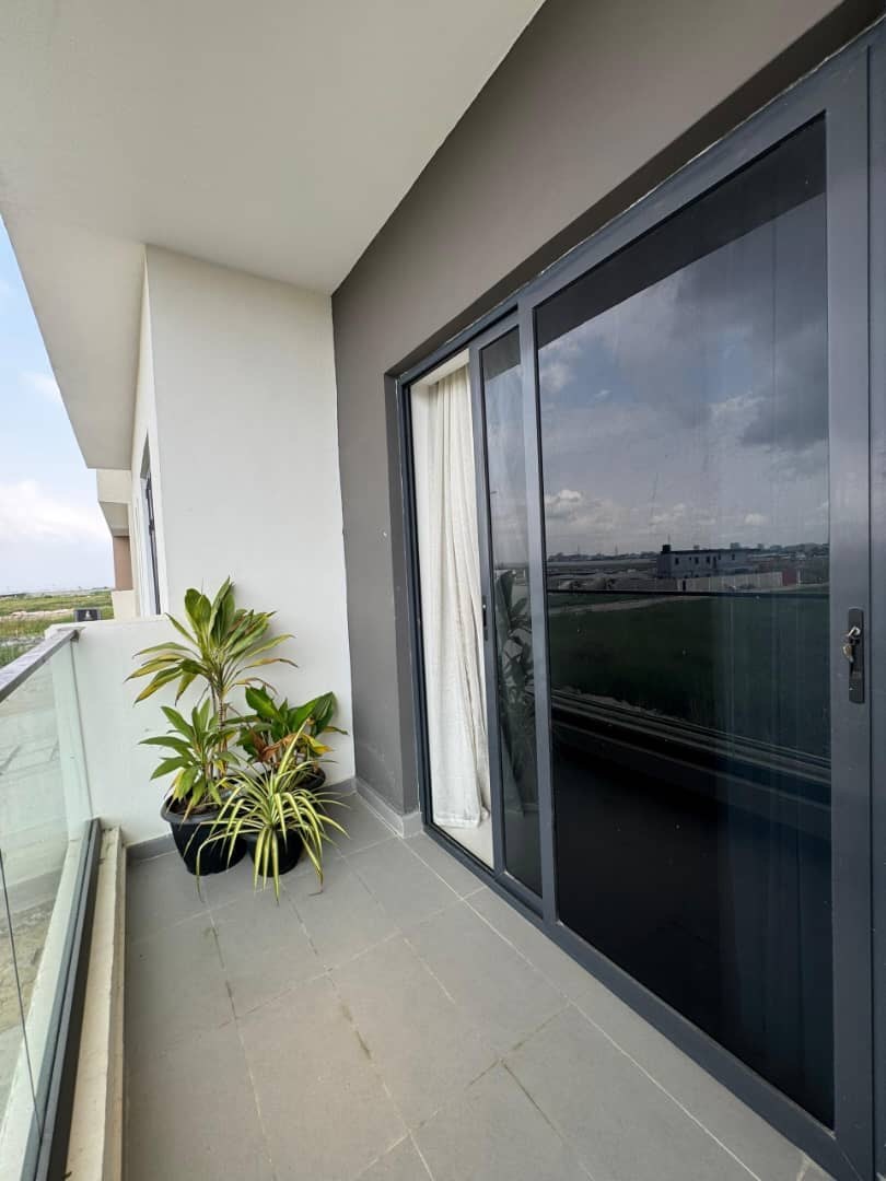 Contemporary Automated 4-Bedroom Semi-Detached Duplex with Pool & BQ, image 8 of 9