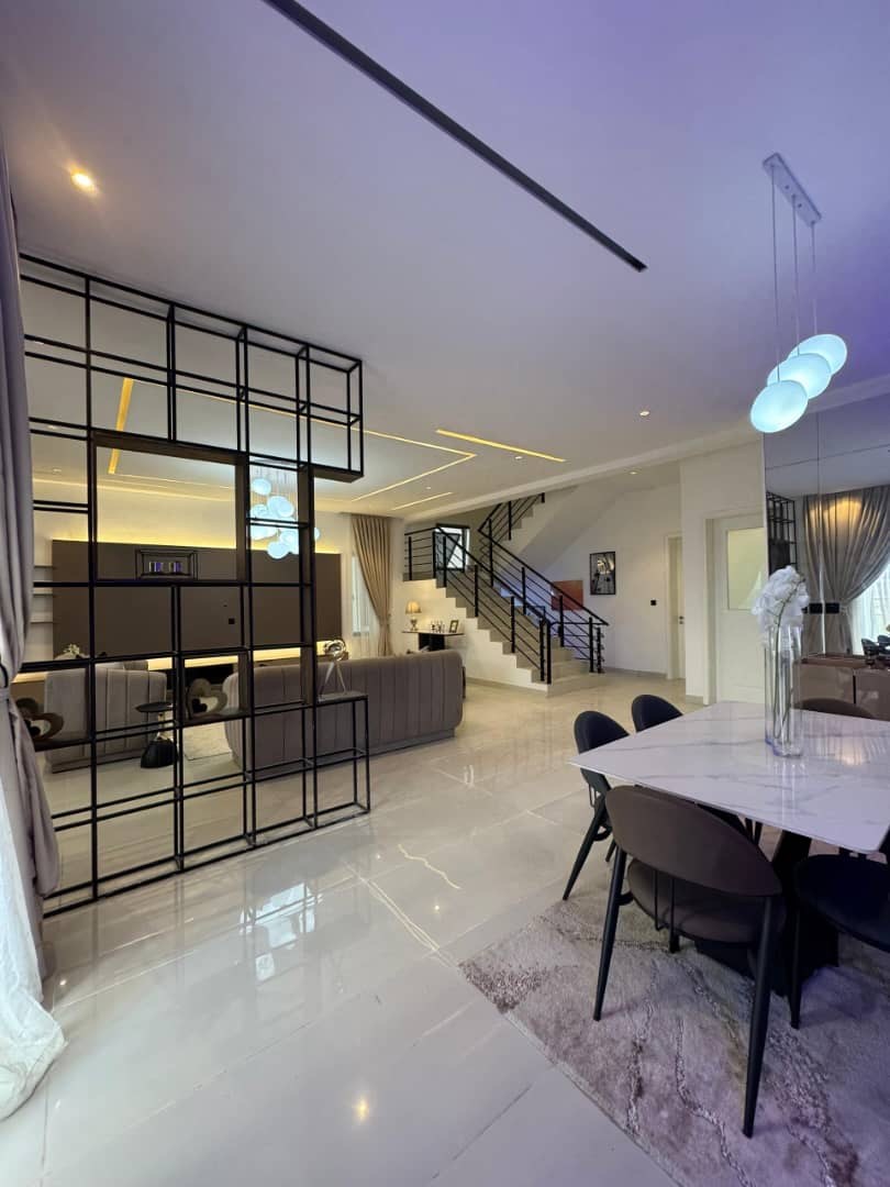 Contemporary Automated 4-Bedroom Semi-Detached Duplex with Pool & BQ, image 3 of 9